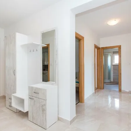 Apartament Damir For 8 Labin-rabac