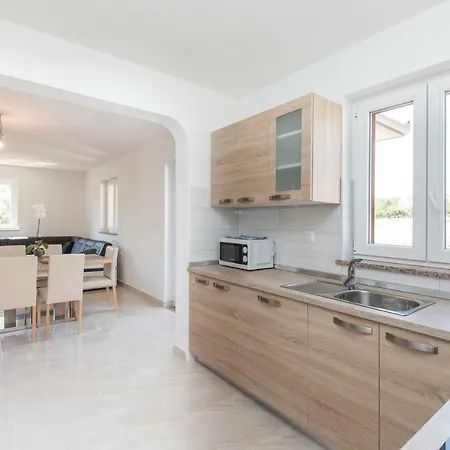 Damir For 8 Labin-rabac Apartament Santalezi