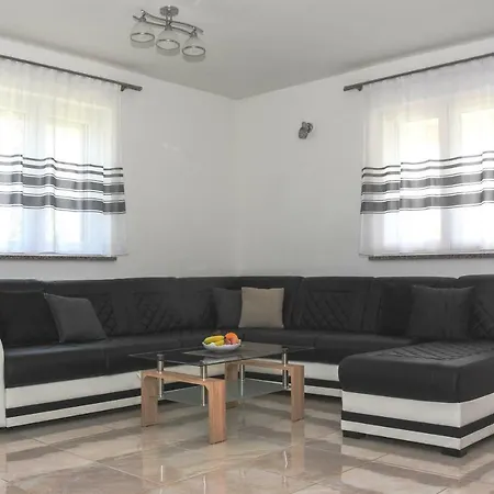 Damir For 8 Labin-rabac *