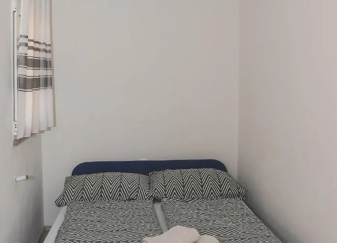 Apartment Damir For 8 Labin-rabac Santalezi
