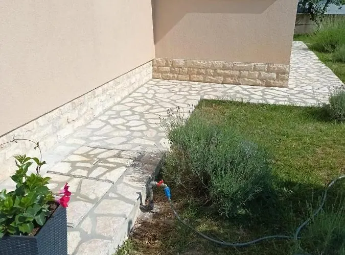Apartment Damir For 8 Labin-rabac