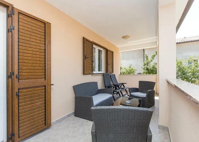 Damir For 8 Labin-rabac Apartment