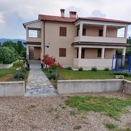 Апартаменты Damir For 8 Labin-rabac Santalezi