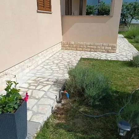 Апартаменты Damir For 8 Labin-rabac